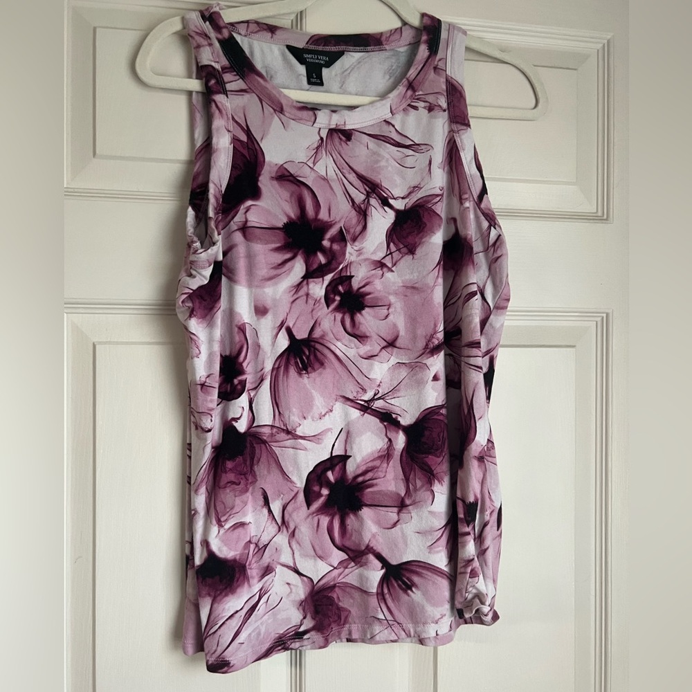 Simply Vera Wang size small purple patterned tank top